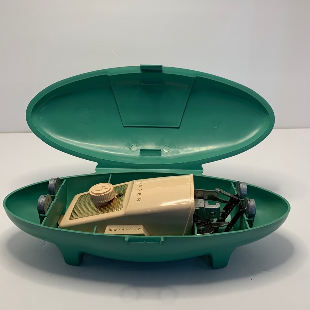 Vintage Singer Buttonholer with Mint Green Case